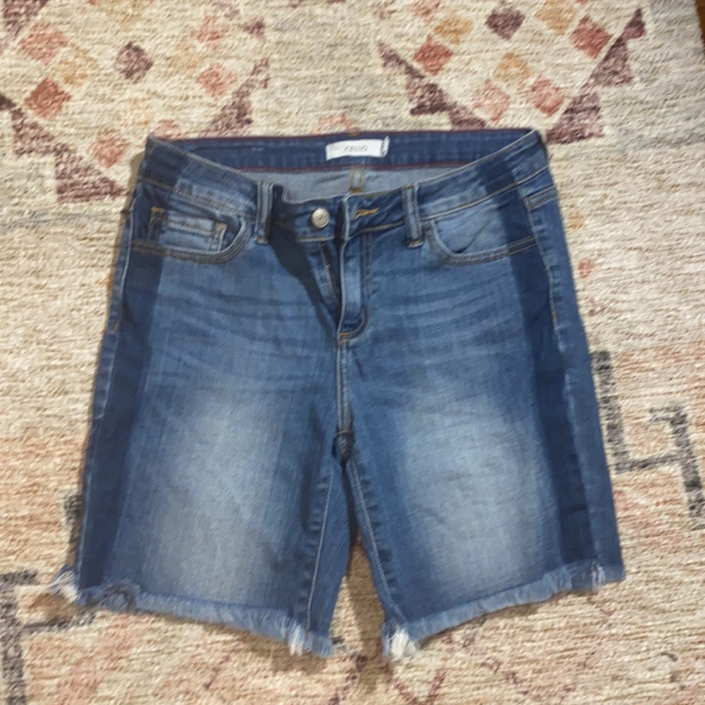 Denim blue Jean shorts. Brand Cello